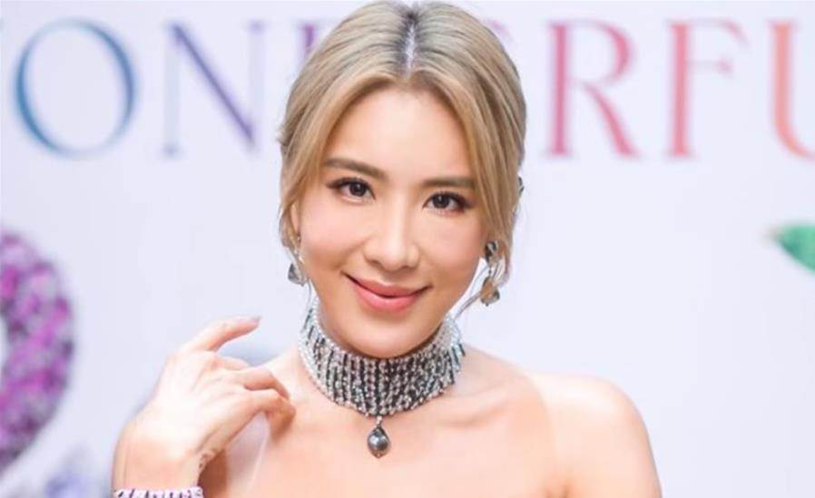 小禎12年婚姻熬過7年分居,女兒一句話讓她終於轉身,40歲後再迎小7歲戀情