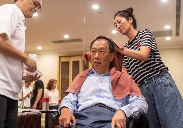 郭守正與繼母曾馨瑩真實關係太驚人!遭郭臺銘當街怒斥內幕不簡單,難怪千億家產寧給外人