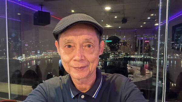 鄭平君接到63歲弟弟猝逝消息,跪在墳前痛哭,40年前父親遭撞往事再湧上心頭