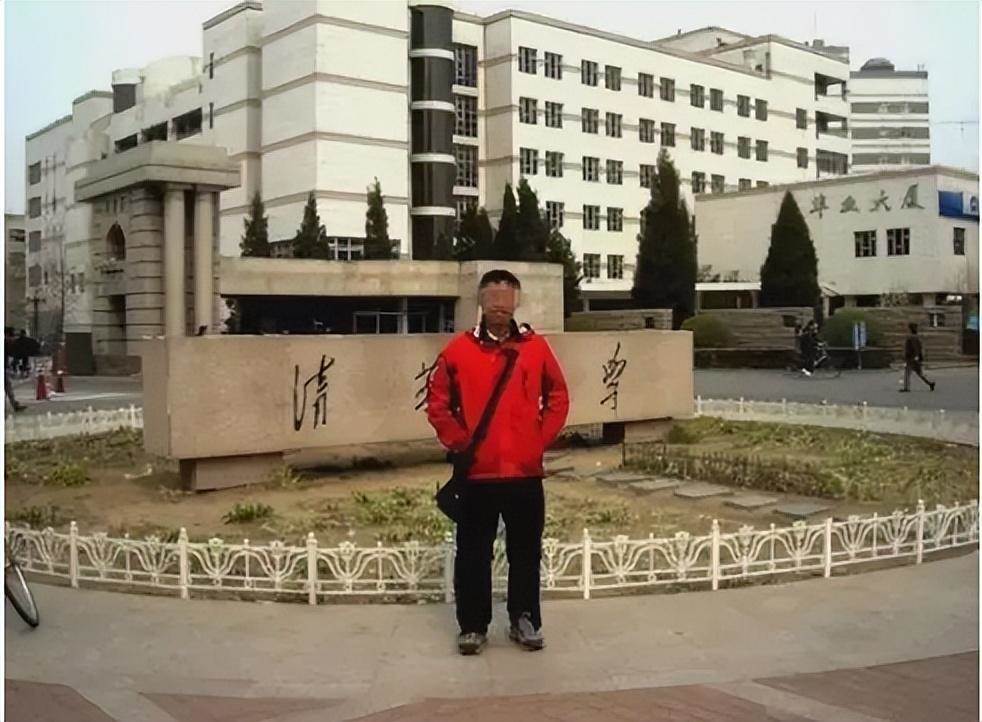 小飛機墜毀，高材生從9000公尺跳下失聯，1年後找到時父母竟拒領遺體