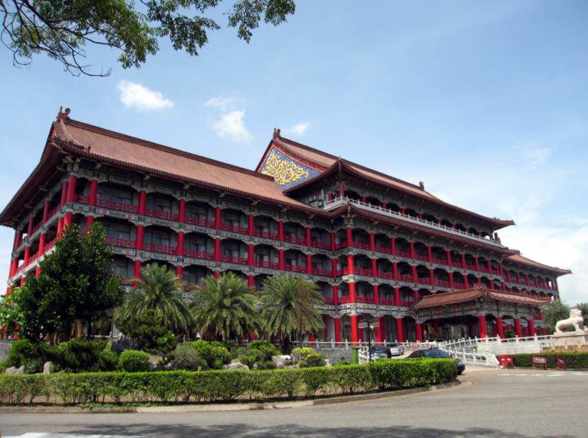 18歲台灣女服務生嫁給非洲總統,生下2名孩子後人生急轉,真相讓人心驚 圖片