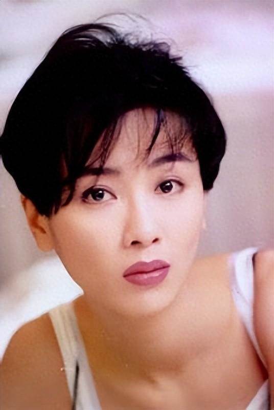 昔日短髮女神55歲近照曝光,坦承曾瘦到40公斤以下