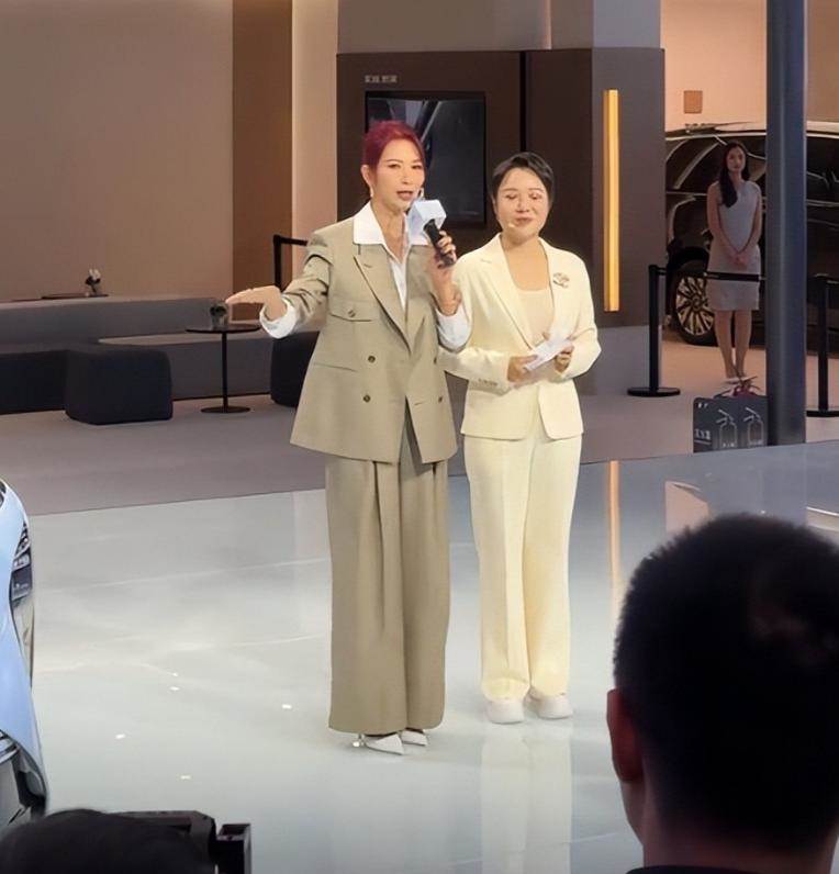 光環不再?52歲蔡少芬為工作奔波,現身車展狀態引熱議,王晶曾這樣評價 圖片8