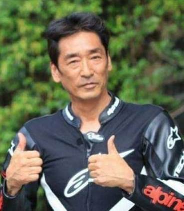 61歲傳奇特技演員罹癌,醫師宣告只剩4個月後,他仍做出一個決定