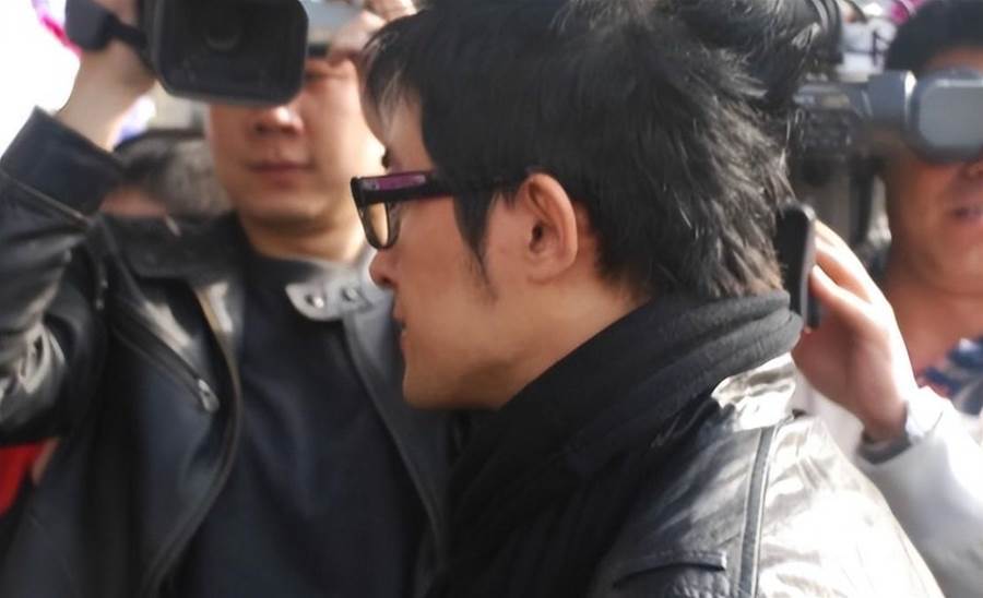 《情深深雨濛濛》方瑜才33歲離世,葬禮上出現的男人揭開她不為人知的一段