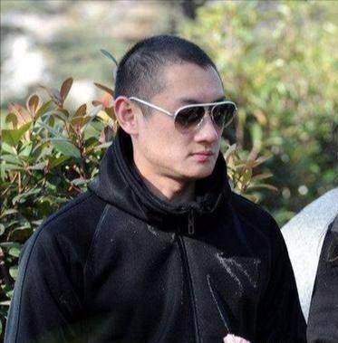 《情深深雨濛濛》方瑜才33歲離世,葬禮上出現的男人揭開她不為人知的一段