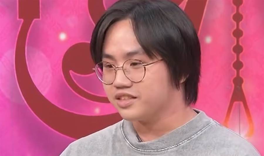 從《下一站,幸福》童星到獨自生活,21歲小小彬面對300萬元,父子關係為何走到低潮 圖4