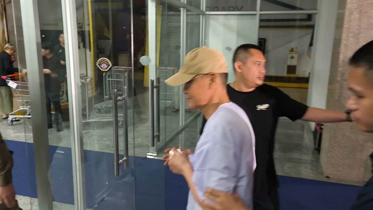 66歲住持與47歲女信徒遭逮,豪宅搜出金條佛牌,禪房內2年疑雲曝光