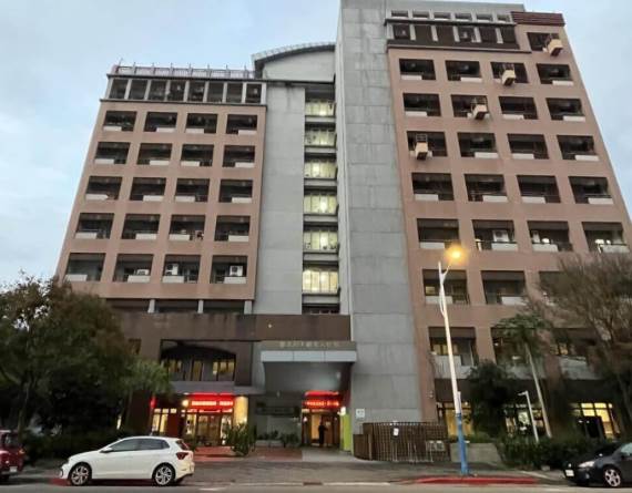 68歲獨居奶奶用電異常查半月，兒子剪線後隔壁傳出慘叫