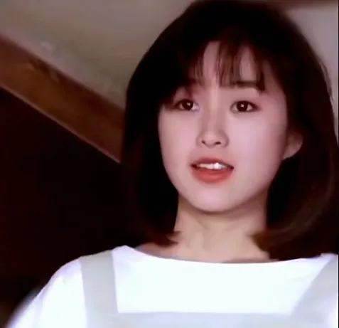 「丈夫被捕後她突然失蹤」54歲酒井法子往事再被翻出，孩子交給誰照顧成最大疑團 圖1