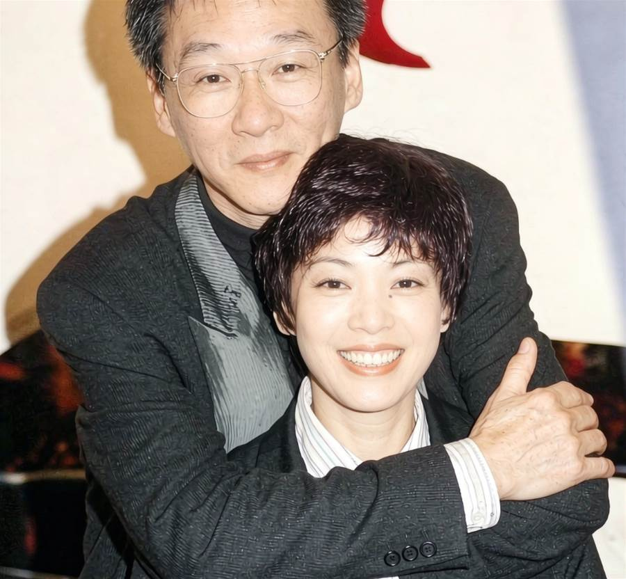 蔡琴43歲寫下10頁遺書,婚姻告終又遭父親離世,她靠一個小罐子撐過人生低谷