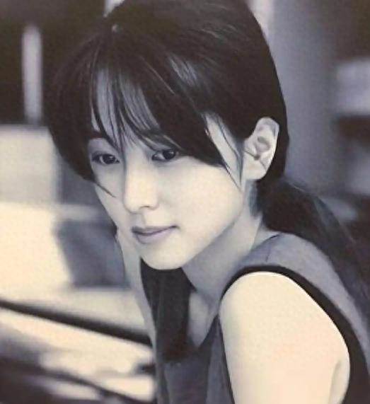 坂井泉水 40 歲離世,公開亮相僅 7 次,留下的歌聲為何成了幾代人的青春記憶 原文圖片 1