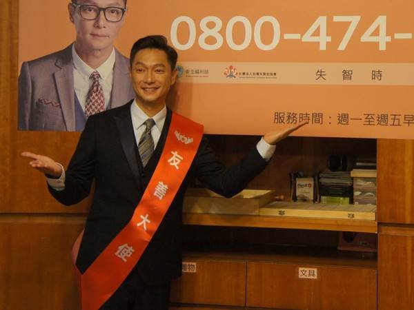 93歲母離世！謝祖武哽咽「10年燒光650萬」，最後一幕讓他徹底崩潰