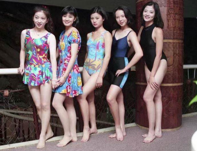 天心曬28年前無修圖照,五位女星同框中間身分終於揭曉
