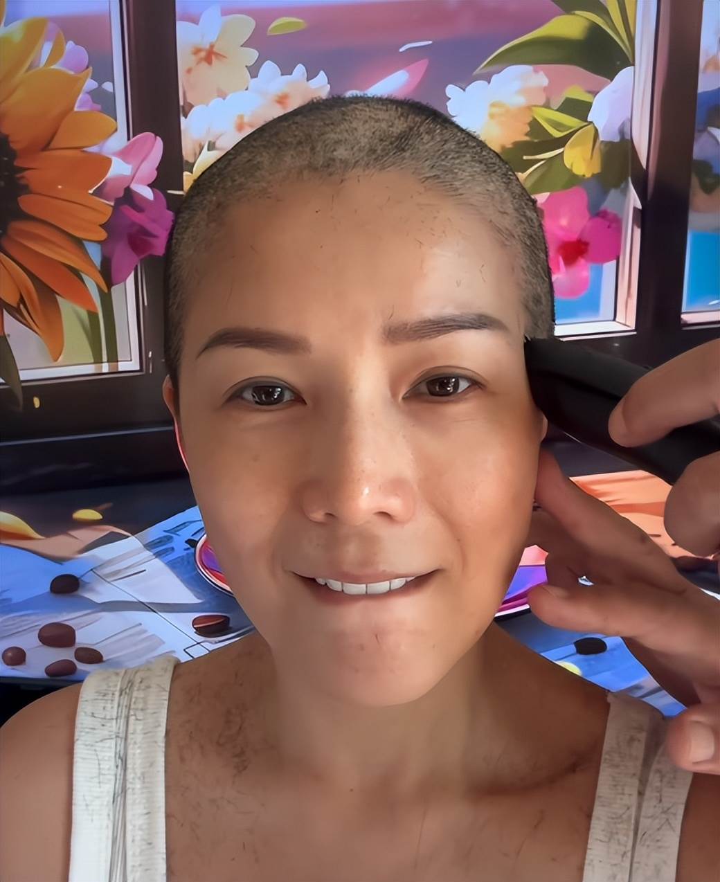 乳腺癌兩度來襲,吳忻熹面對離婚與治療,仍為兩個女兒努力生活