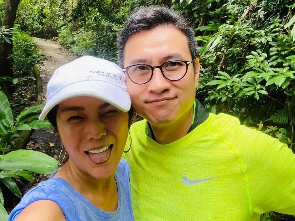 乳腺癌兩度來襲,吳忻熹面對離婚與治療,仍為兩個女兒努力生活