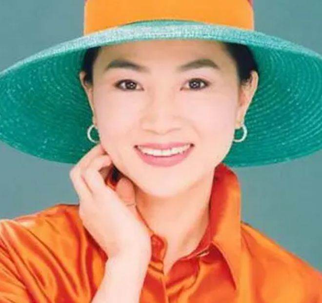 鳳飛飛兒子罕見發文反對紀念館,母親臨終遺願為何多年後再被提起