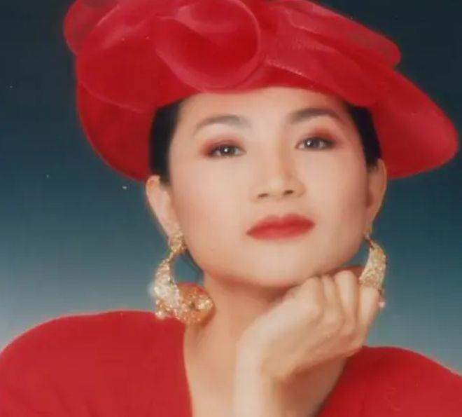 鳳飛飛兒子罕見發文反對紀念館,母親臨終遺願為何多年後再被提起