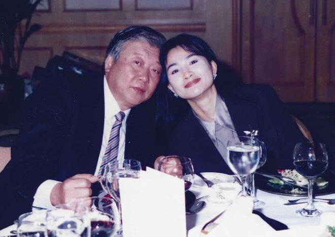 鳳飛飛兒子罕見發文反對紀念館,母親臨終遺願為何多年後再被提起