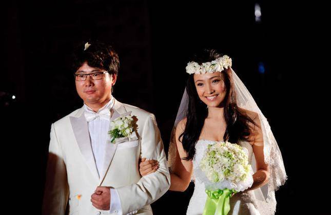 她曾被譽為楊紫瓊接班人，嫁大18歲富豪後，29歲那通電話改寫兩人結局