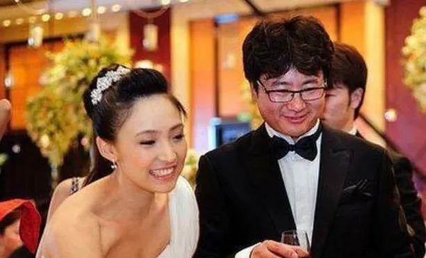 她曾被譽為楊紫瓊接班人，嫁大18歲富豪後，29歲那通電話改寫兩人結局