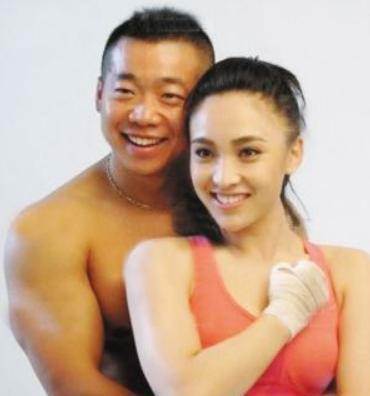 她曾被譽為楊紫瓊接班人，嫁大18歲富豪後，29歲那通電話改寫兩人結局