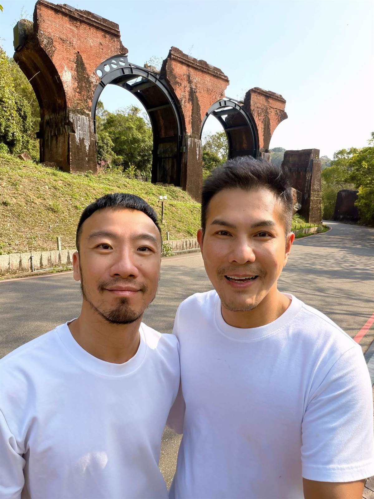 同婚經紀人男友!《戲說》男星「大方出櫃被轟噁心」,他直球對決不忍了