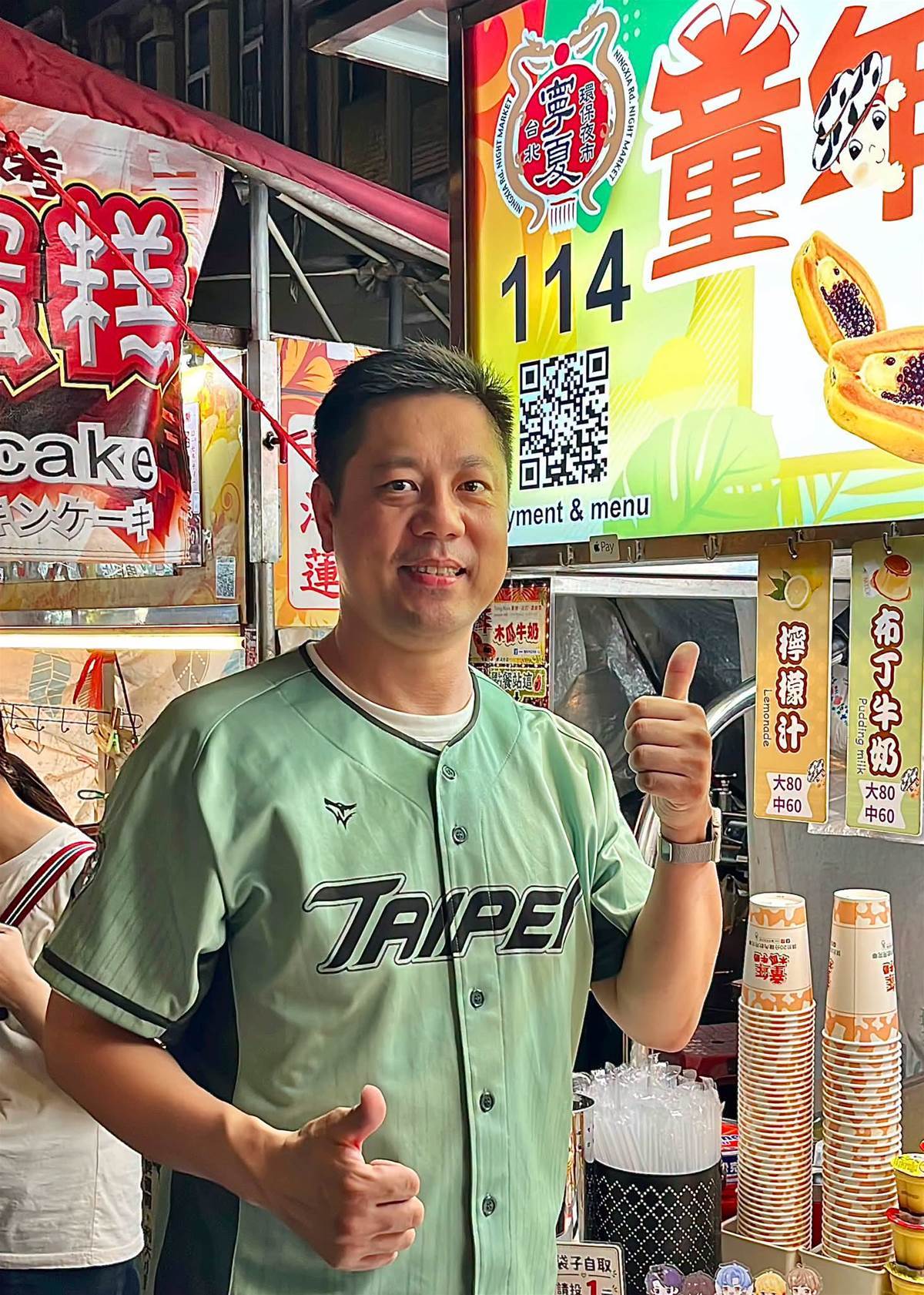 年輕帥到能出道!民進黨戰將「當年帥照瘋傳」,竟是王世堅子弟兵「演藝圈大姐都力挺」