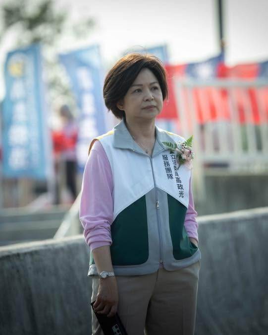 從影47年奪獎無數!67歲楊貴媚「3度奪視后」,得獎時「台下第一時間舉動」網讚:太令人敬佩