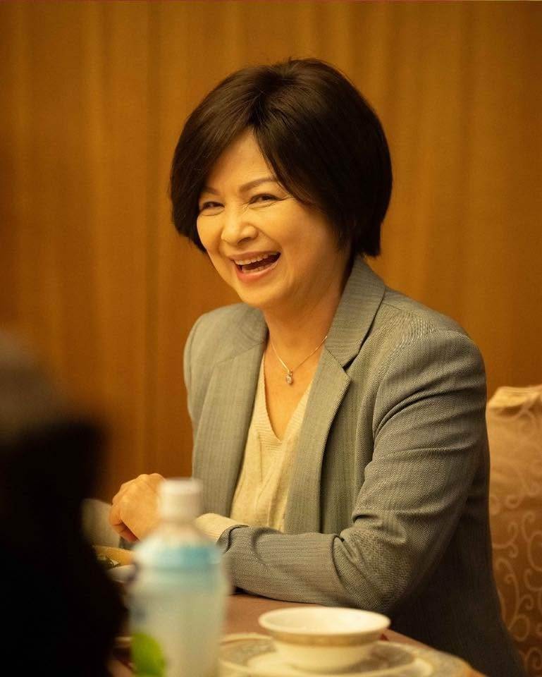 從影47年奪獎無數!67歲楊貴媚「3度奪視后」,得獎時「台下第一時間舉動」網讚:太令人敬佩