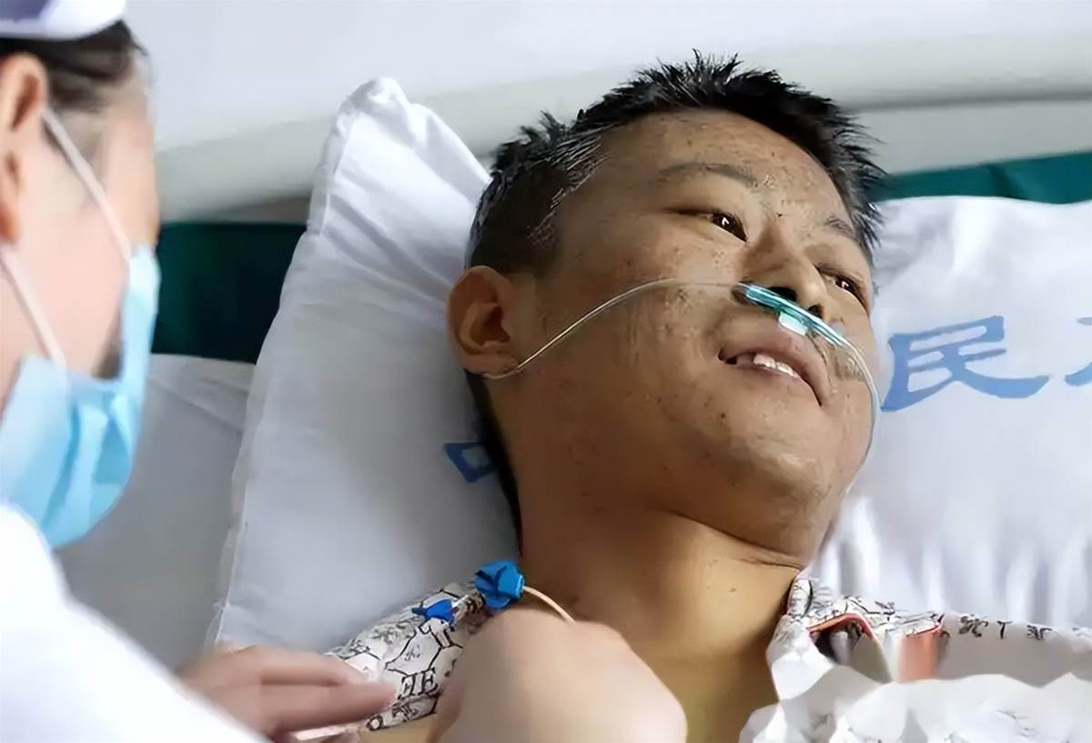 52歲男子每週菸酒至少45次,胃出血檢查結果曝光,醫師嘆他勸了多年仍不改