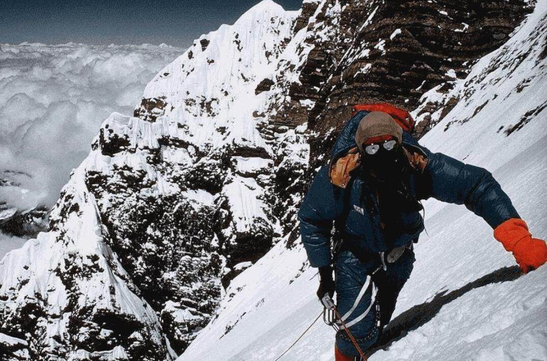 珠峰8600米「睡美人」躺了28年,登山者為何繞過她,背後原因讓人不敢想