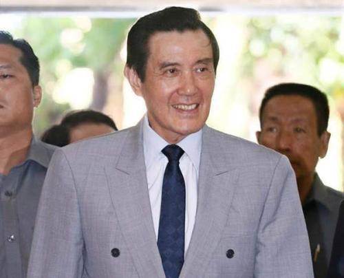 75歲馬英九晚年生活曝光,2女遠走國外無人養老,今住40年老房太心酸