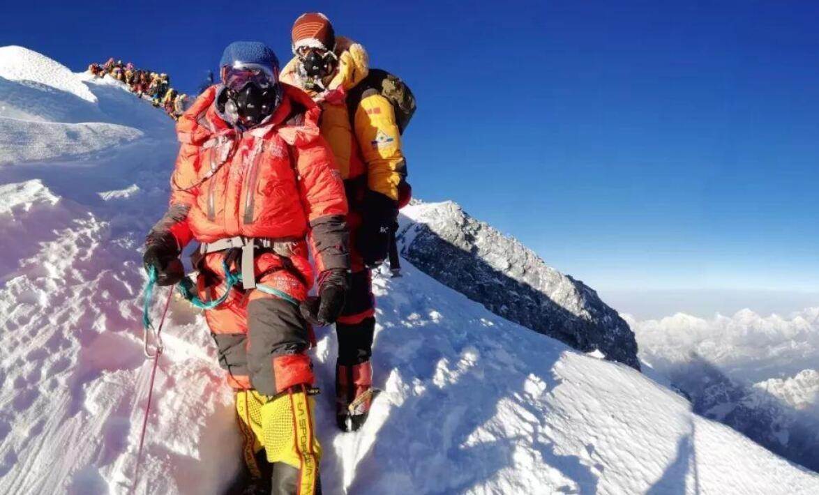 珠峰8600米「睡美人」躺了28年,登山者為何繞過她,背後原因讓人不敢想