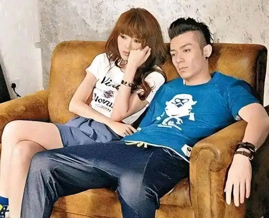 4年被指換19段戀情，16歲踏入演藝圈的連詩雅，嫁給「老實人」後真的收心了？