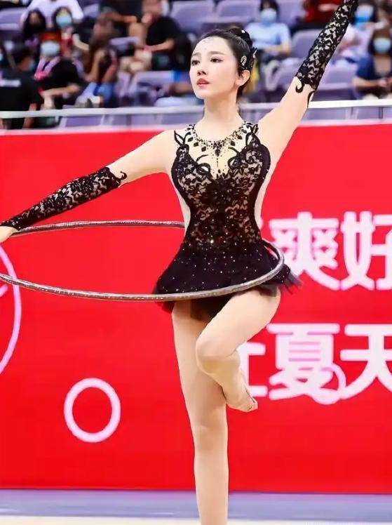 陳小紜曾因身材錯失國家隊,卻在節目與容祖兒起衝突,後來人生走向竟大逆轉