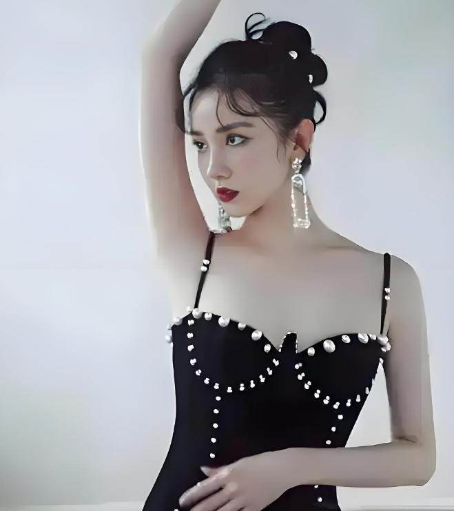 陳小紜曾因身材錯失國家隊,卻在節目與容祖兒起衝突,後來人生走向竟大逆轉