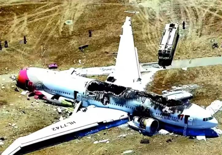西安6月6日空難160人罹難,起飛後僅10分鐘失控,黑匣子揭開最後關鍵
