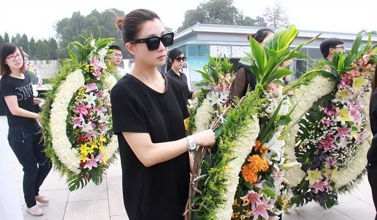34歲女星拍戲途中出車禍，外界以為她退圈，12年後才知人生早已改寫