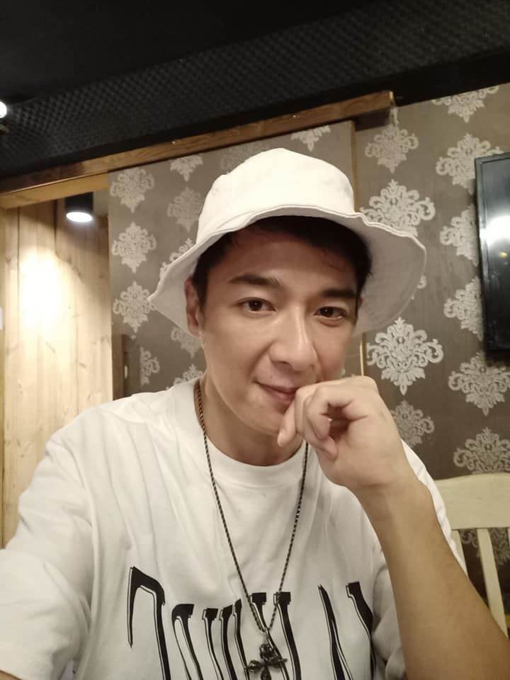 49歲八點檔男星成潤負債千萬,家中堆滿保健食品,2年低潮後終於吐露原因