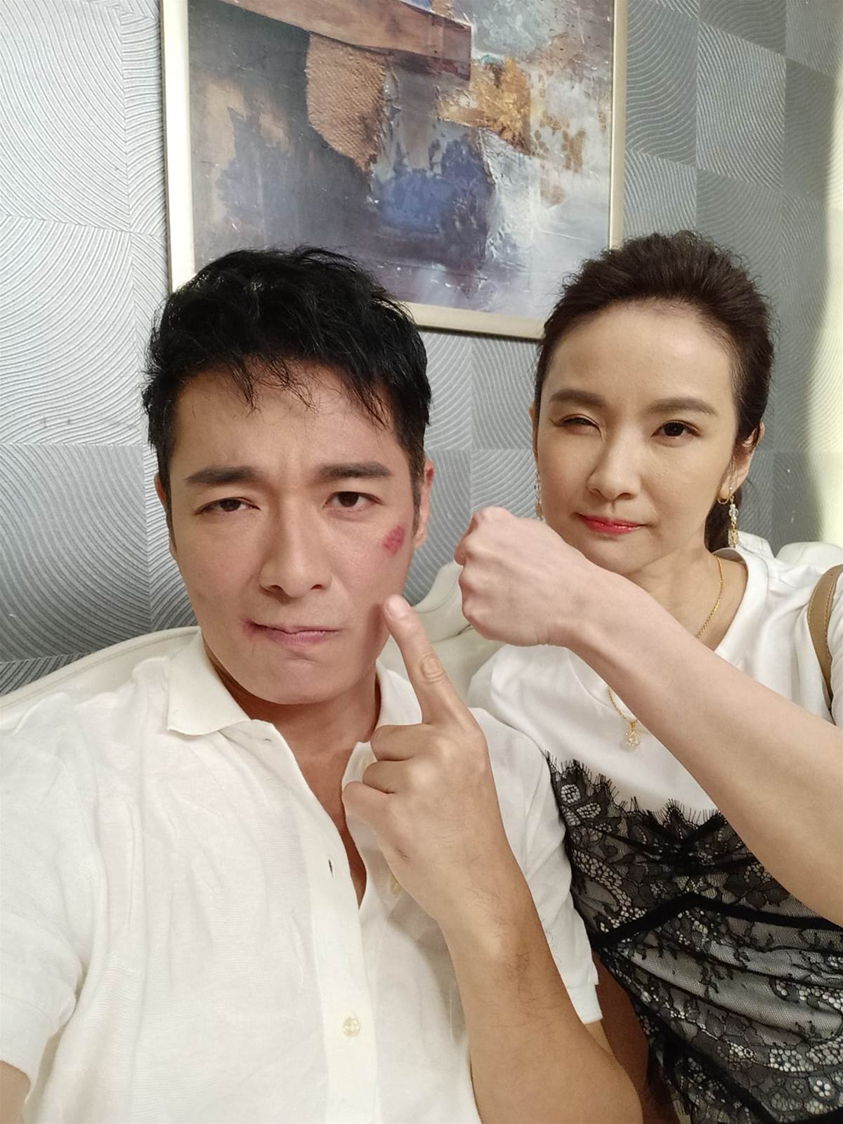 49歲八點檔男星成潤負債千萬,家中堆滿保健食品,2年低潮後終於吐露原因