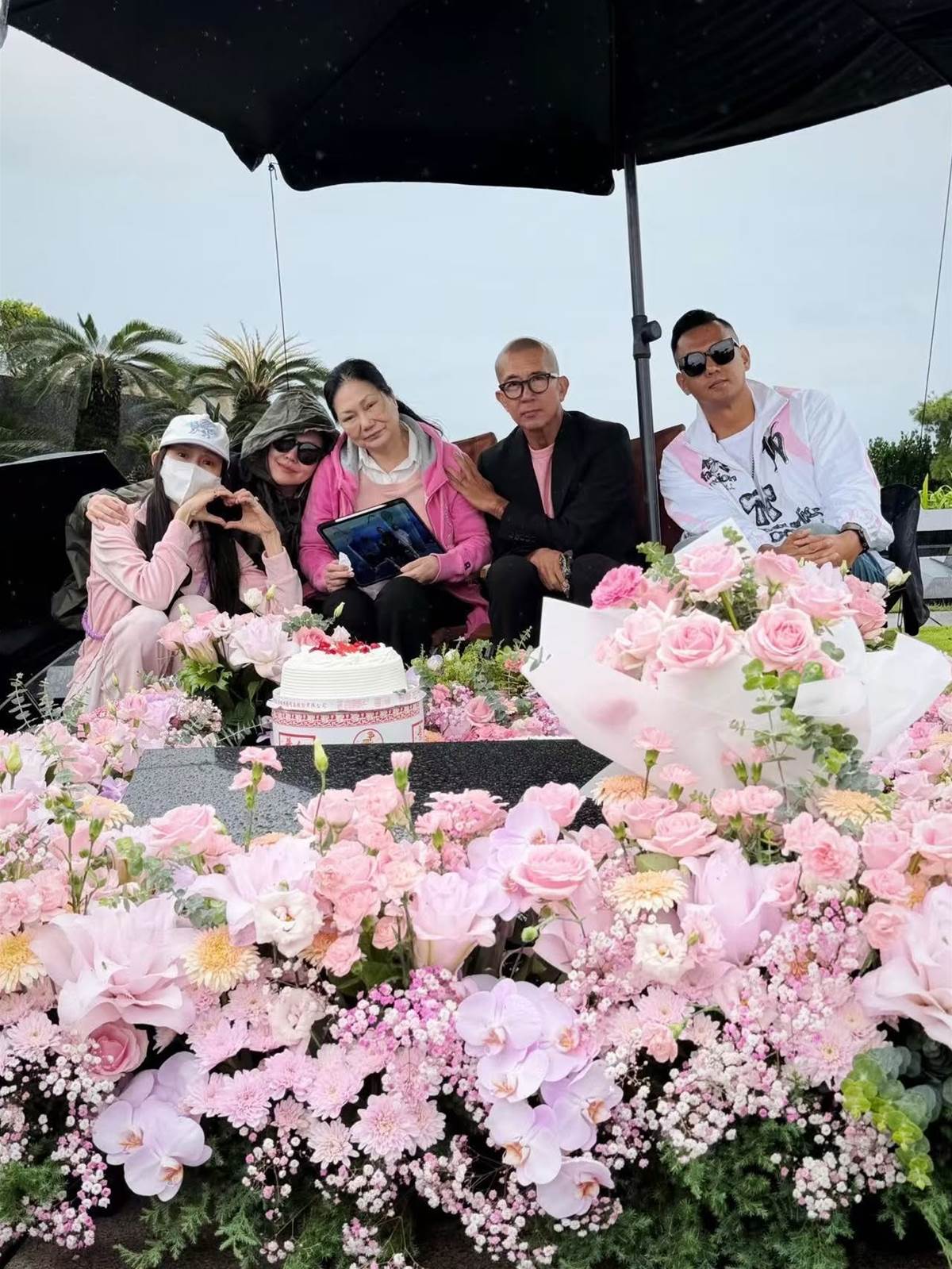大S 50歲冥誕，具俊曄提前到墓園準備一事，小S一句話讓人鼻酸