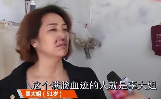 51歲母親抱孫前被要求洗手,兒子失控出手後,病房一句話讓家人再也回不去