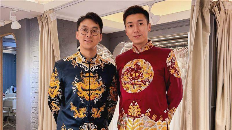 主播公開出櫃男同志身分!曬婚照認愛男友