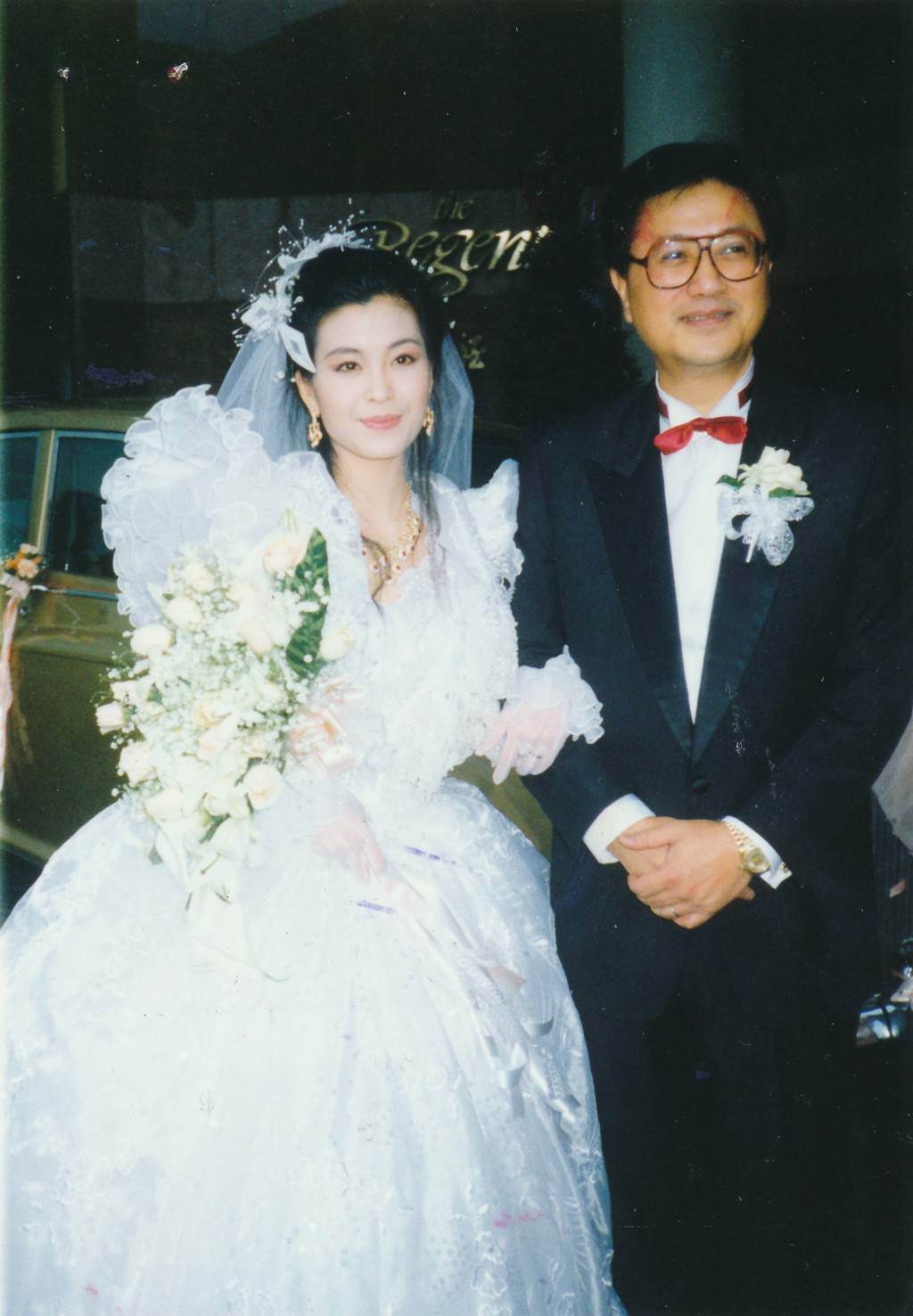 伍詠薇婚照